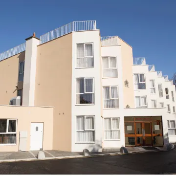 Broc House Suites