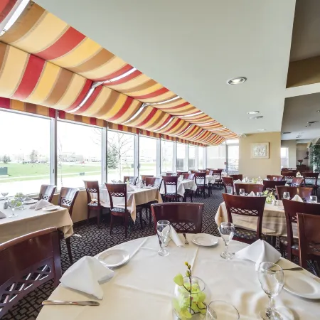 Monte Carlo Inn Vaughan Suites