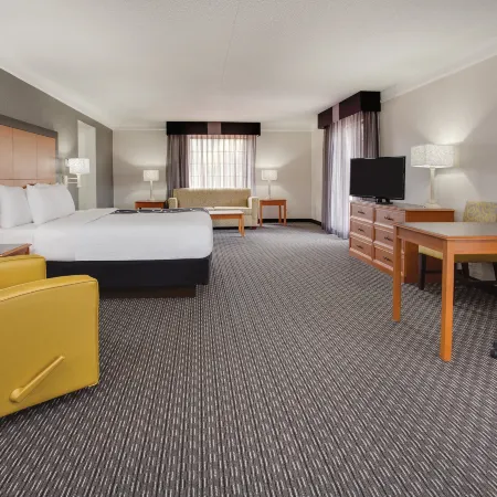 La Quinta Inn & Suites by Wyndham N Little Rock-McCain Mall Отели в г. Норт-Литл-Рок