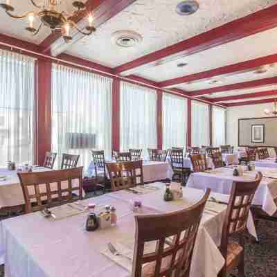 Hôtel le Principal Dining/Meeting Rooms