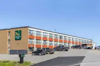 Quality Inn Hotels in Корнер-Брук