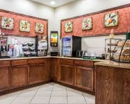 Econo Lodge Lakes Region - sarapan