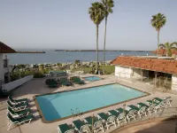 Oceanside Marina Suites - A Waterfront Hotel