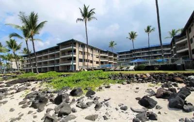 Kona Reef Resort by Latour Group Các khách sạn gần Hulihe'e Palace