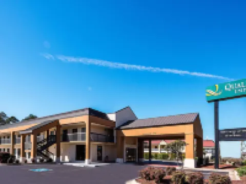 Quality Inn & Suites Hotels in Dillon County