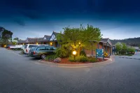 Blazing Stump Motel & Suites Hotels in Ebden