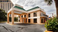 Best Western Oak Manor Hôtels à : D'Iberville