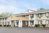Super 8 by Wyndham Rochester Mayo Clinic Area Отели в г. Рочестер