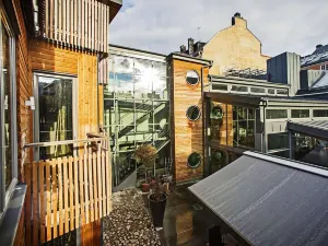 The Lamp Hotel & Spa