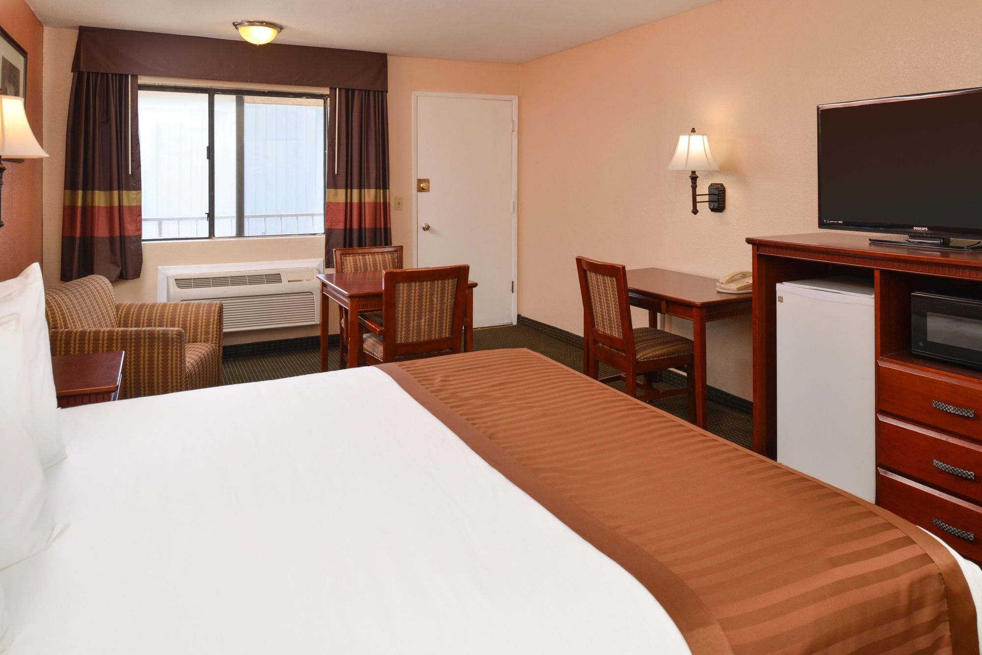 Americas Best Value Inn & Suites Bakersfield E