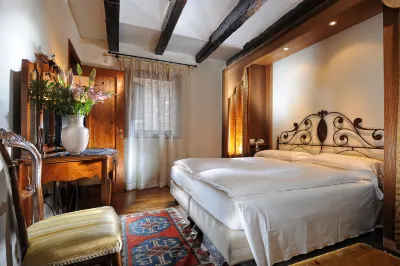 Hotel Flora Отели в г. Венеция