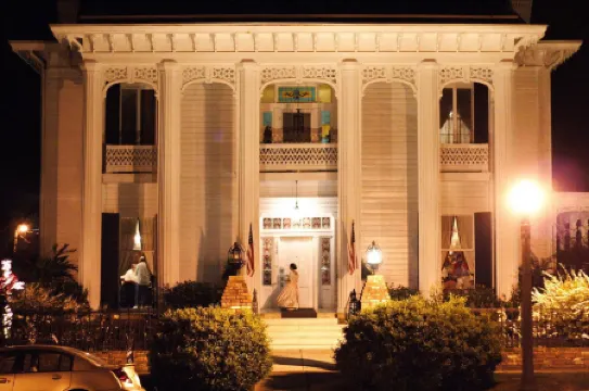 Shadowlawn Bed and Breakfast