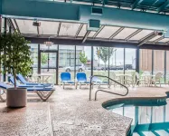 Quality Hotel & Suites at the Falls - Swimmingpools