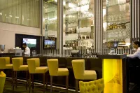 DoubleTree by Hilton Cape Town - Upper Eastside - bar