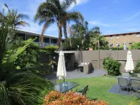 South Seas Motel Hotels in Millingandi