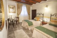 Eco Hotel Con Encanto Masía la Mota B&B Hotels in Castalla