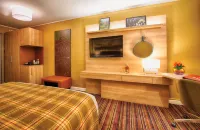 Leonardo Edinburgh Haymarket Hotels near Riccarton General Practice