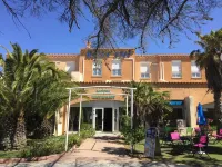 The Originals City, Relax'Otel & Spa, le Barcarès Các khách sạn ở Leucate