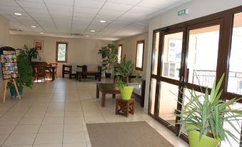 Uzes Appart Hotel Résidence le Mas des Oliviers