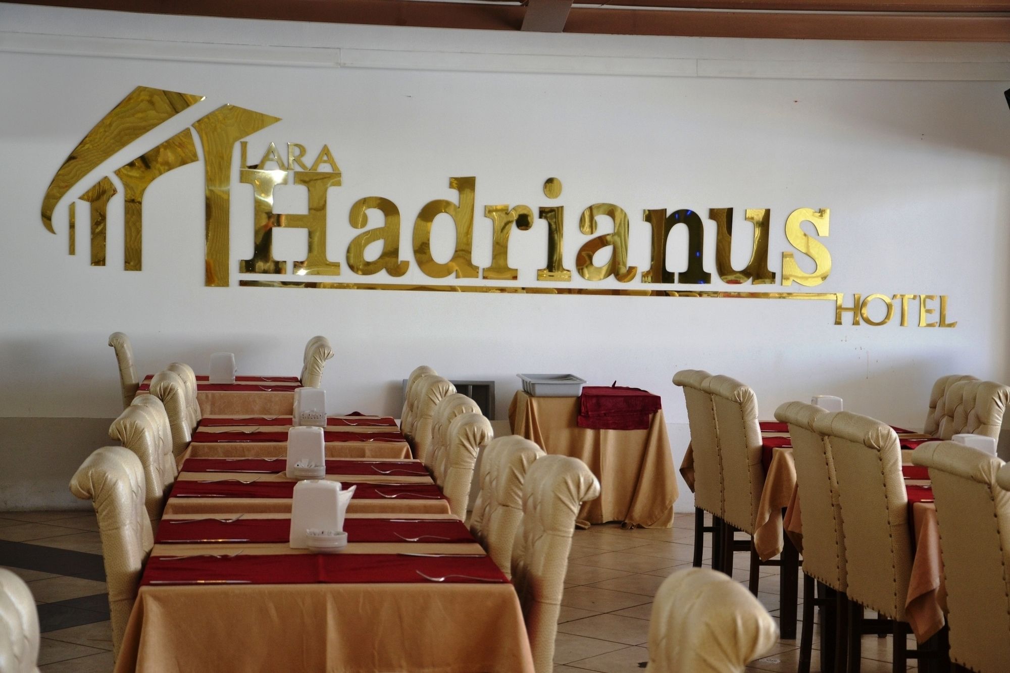 Lara Hadrianus Hotel