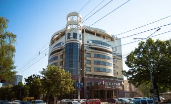 Platan Yuzhniy Hotel