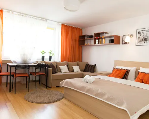 Warsawrent Apartamenty Centralna Hotels near Nozyk Synagogue