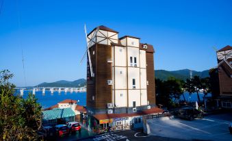 2. 히아신스펜션..