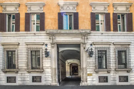 Trevi Rome Suite