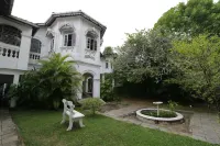 Nooit Gedacht Heritage Hotel (Original Dutch Governors House) فنادق في يوناواتونا