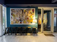 Loogchoob Homestay Отели рядом с достопримечательностью «Башня Bobae»