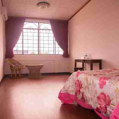 Haks Boutique B&B with Pool & Farm-to-Table Dining Rooms