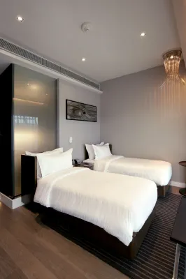 Holiday Inn Express New Delhi Int'l Airport T3 Hôtels à proximité de : Sulabh Intl. Museum of Toilets