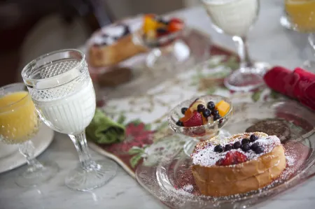 Bradford House Bed and Breakfast Отели рядом с достопримечательностью «The SKY Deck at Parakeet Pete's Waterfront Zipline»