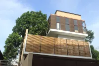 Atelier Hotel in zona Golden College