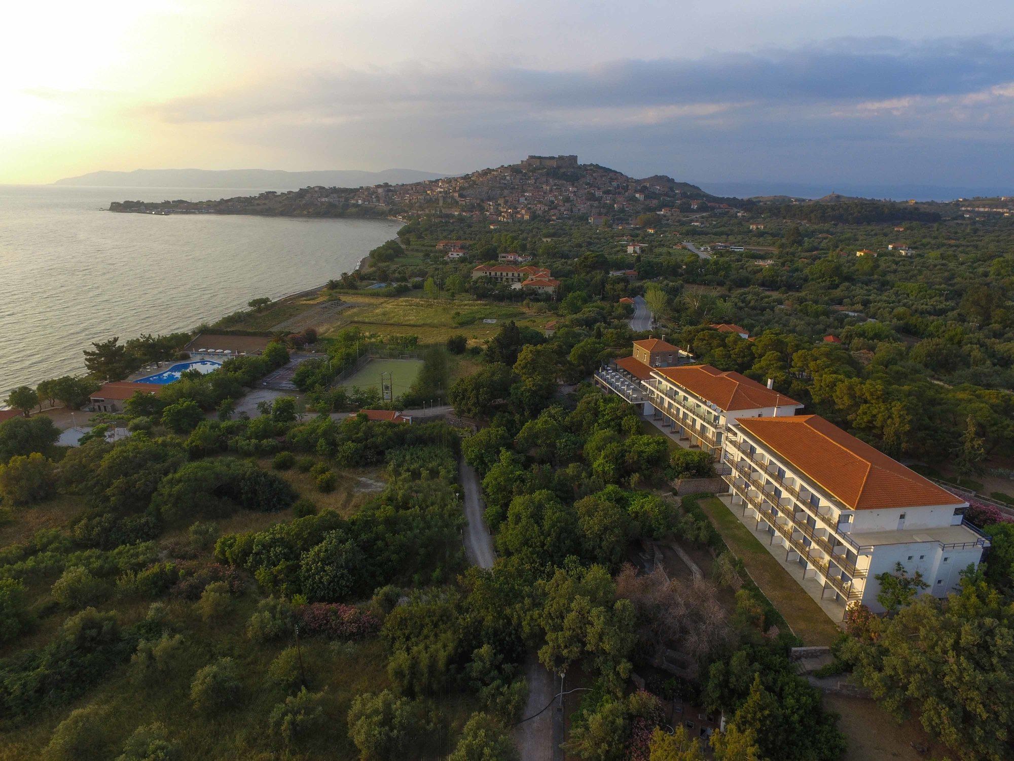 Delfinia Hotel & Bungalows