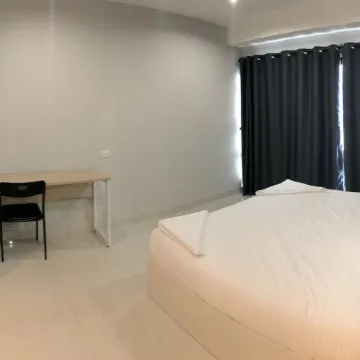 Ploen Ploen Residence