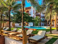 Duro Beach Hotel - Swimmingpools