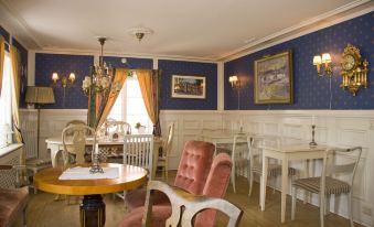 Garvaregården Hotel , B&B Och Café