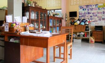 Vitoonguesthouse2Fanrooms & Aircondition - Housity