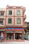 Alex Ha Long Hotel Hotels in 