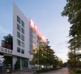 Vienna 3 Best Hotel (Shenzhen Pinghu Fumin Road) Hotels near Pinghu Business Center