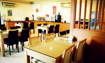 Discovery Motel - Tucheng