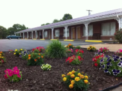 Eldon Inn Hotels in Eldon