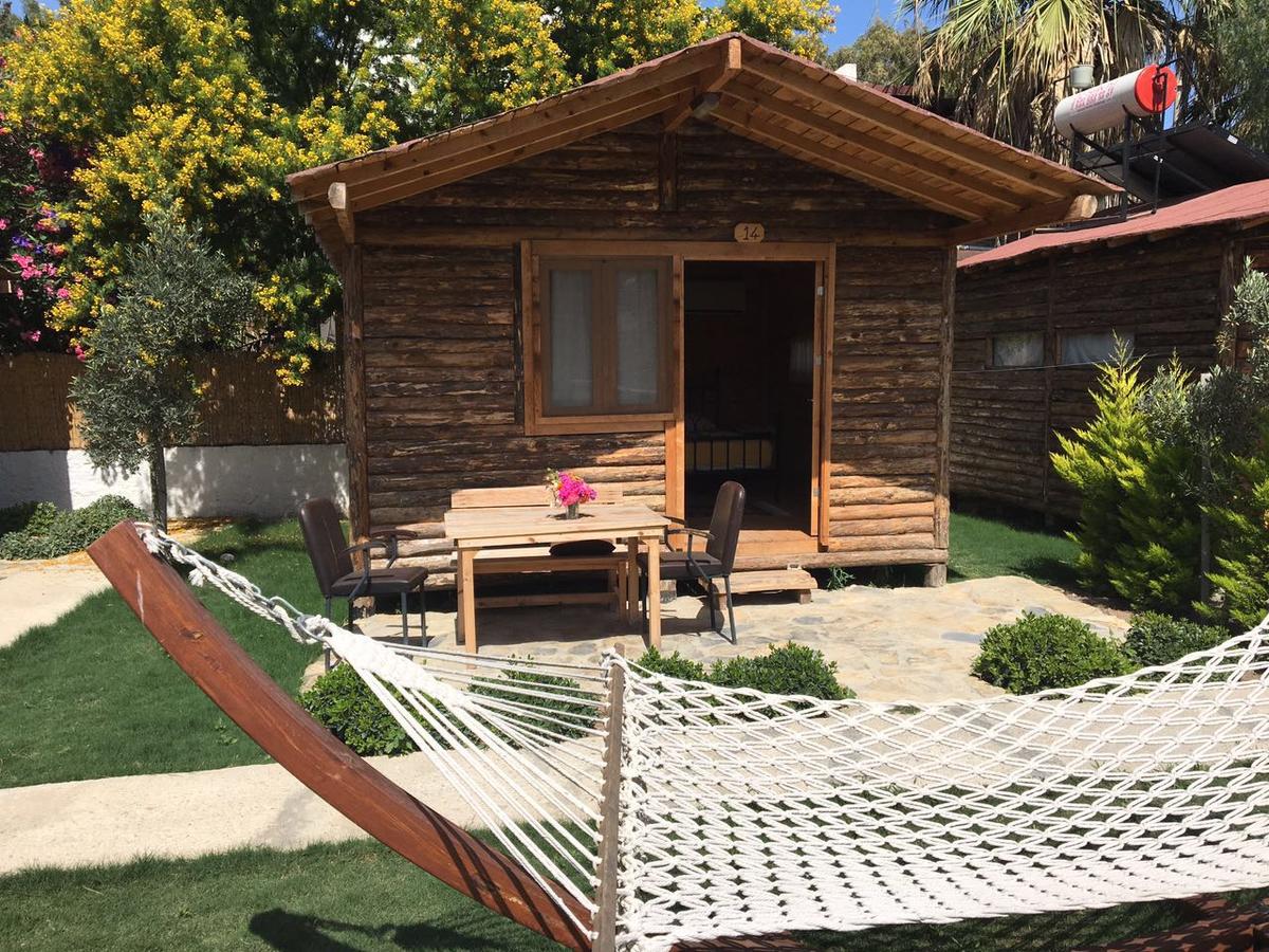 Pitos Bungalows