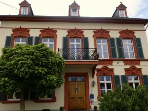 Romantik Hotel Villa Sayn