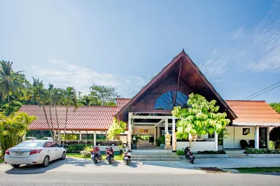 Naiharn Beach Resort Hotels in Nai Harn Strand