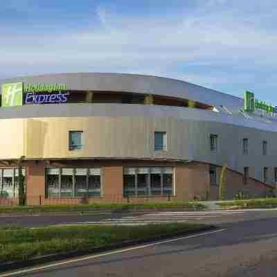 Holiday Inn Express Paris - Velizy Hotel Exterior