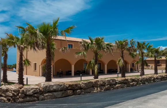 瑟迪烏妮卡斯奇卡多納坎爾梅拉酒店