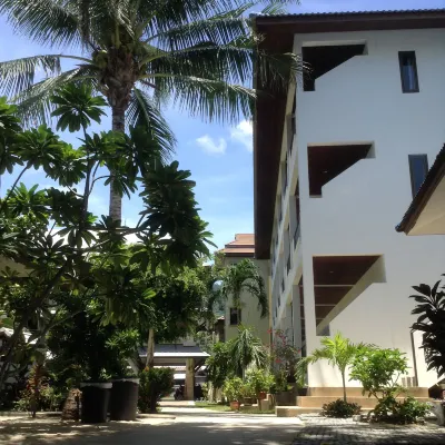 Marina Beach Resort Hotel di Koh Samui