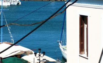 The Roof - Flat Sea View in Aegina Town